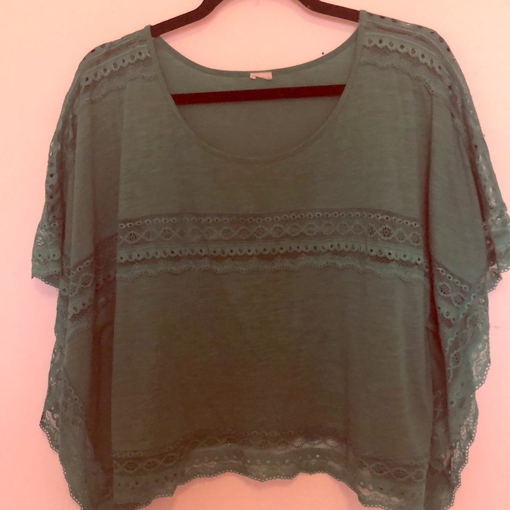 Emerald green top with lace